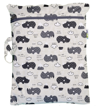 BOLSA IMPERMEABLE ESTAMPADA CHICA PARA PAÑALERA