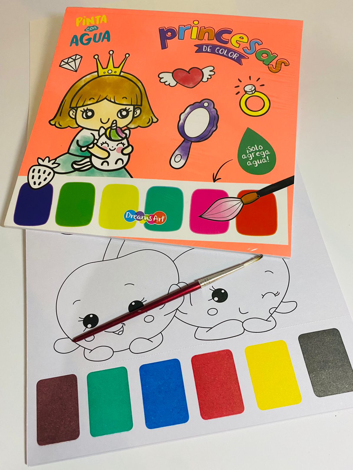 Pinta con agua - princesas
